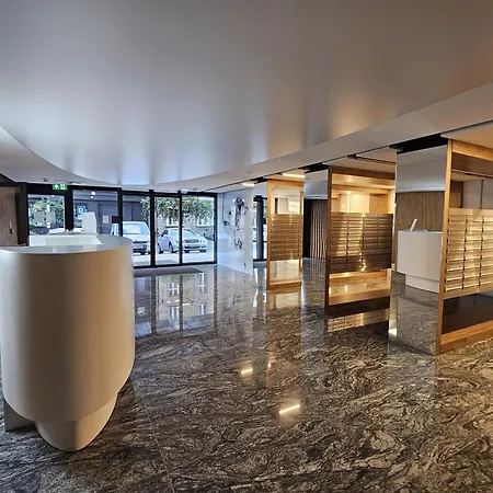 Urban Global Premium, 5th Floor No 03, Free Garage, Self Check-in, No Deposit * Katoviçe