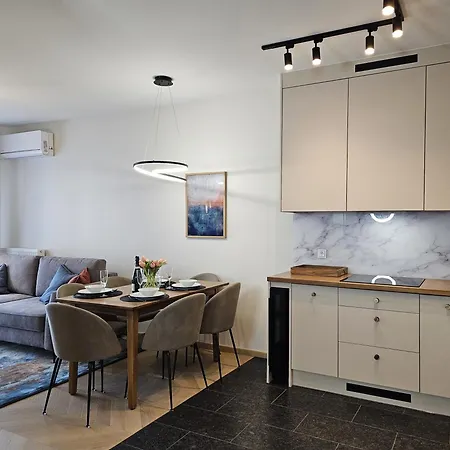 Urban Global Premium 5th Floor - No 03 - Air Condition - Balcony - Free Garage Апартаменты *