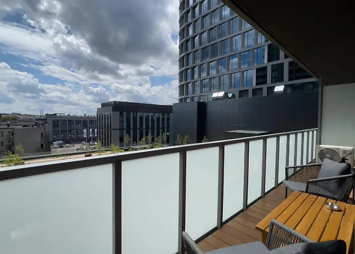 Urban Global Premium, 5th Floor No 03, Free Garage, Self Check-in, No Deposit