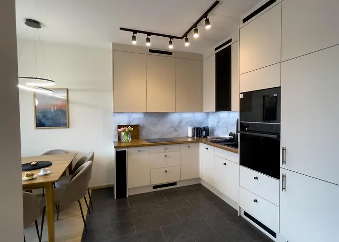 Lejlighed Urban Global Premium, 5th Floor No 03, Free Garage, Self Check-in, No Deposit