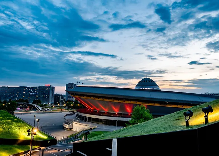 Urban Global Premium, 5th Floor No 03, Free Garage, Self Check-in, No Deposit